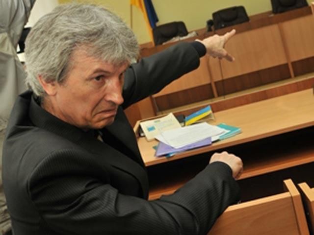 Донецкий адвокат оспаривает помилование Луценко