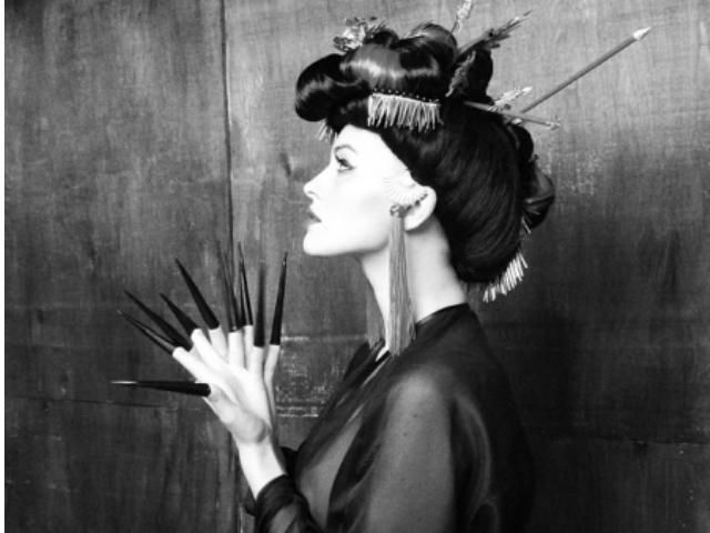 Даша Астаф'єва перетворилася на гейшу (Фото) Даша Астаф'єва перетворилася на гейшу (Фото)