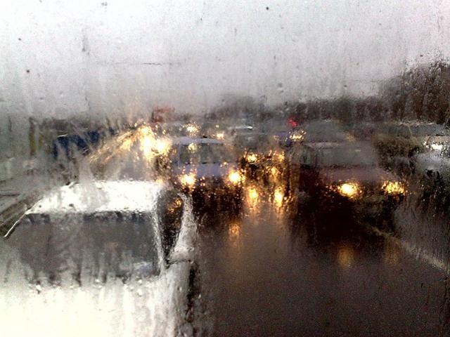 Завтра в Україні очікується дощова погода Завтра в Україні очікується дощова погода