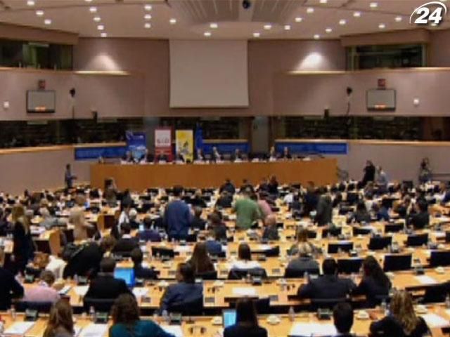 Європарламент офіційно продовжив мандат місії Кокса-Квасневського Європарламент офіційно продовжив мандат місії Кокса-Квасневського