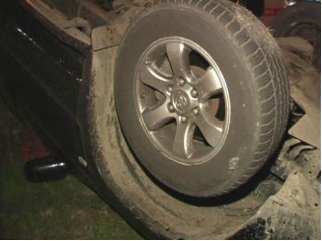 В Киеве перевернулась на крышу Тoyota (Фото) В Киеве перевернулась на крышу Тoyota (Фото)