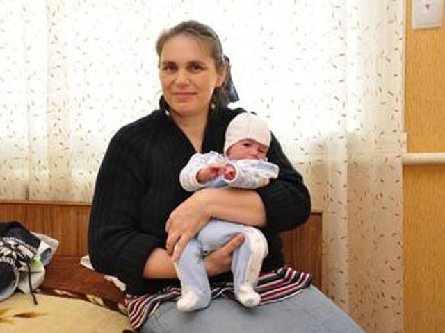 Женщина родила своего 21 ребенка и стала рекордсменкой Украины