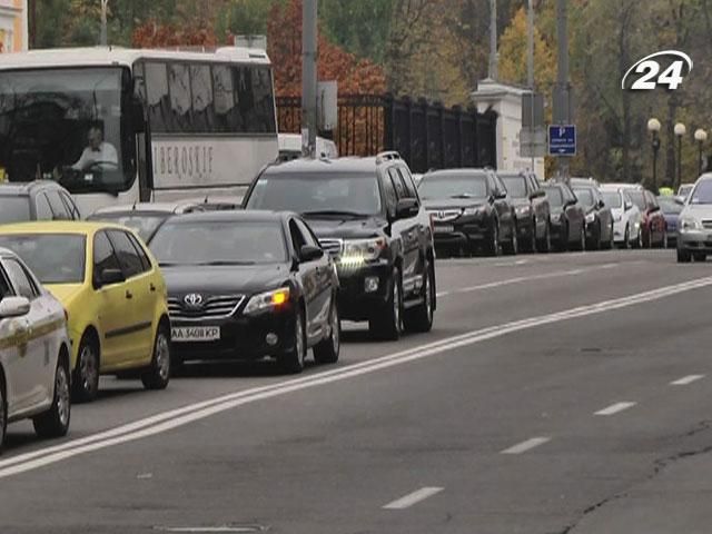 Киев получил лишь 12% средств для ликвидации ям, - "Киевавтодор" Киев получил лишь 12% средств для ликвидации ям, - "Киевавтодор"