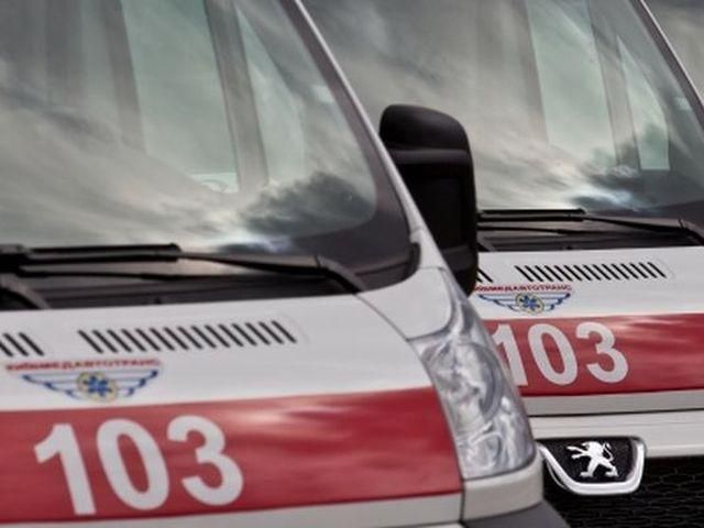 В Одесі з невідомих причин біля супермаркету помер 35-літній чоловік В Одесі з невідомих причин біля супермаркету помер 35-літній чоловік