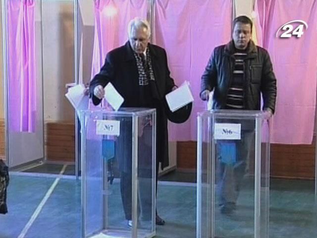 На выборы в проблемных округах документы подали 28 кандидатов