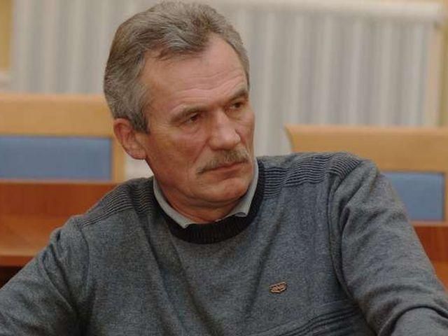 У Черкасах пограбували опозиційного кандидата у нардепи У Черкасах пограбували опозиційного кандидата у нардепи