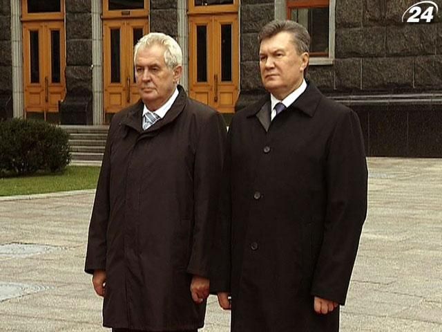 Віктор Янукович зустрівся з президентом Чехії