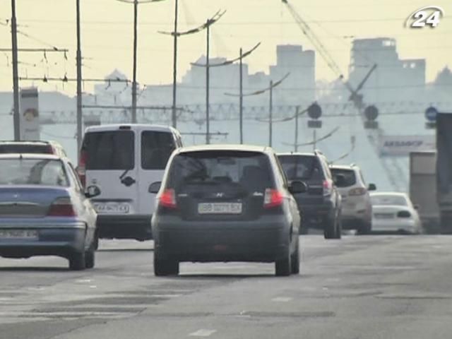 Перші автобани в Україні обіцяють збудувати за 3-4 роки Перші автобани в Україні обіцяють збудувати за 3-4 роки