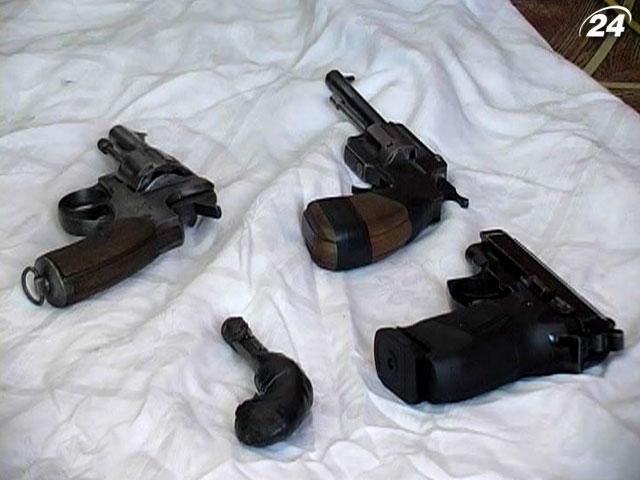 Кожні 75 секунд у світі від нелегальної зброї гине людина, - Інтерпол Кожні 75 секунд у світі від нелегальної зброї гине людина, - Інтерпол