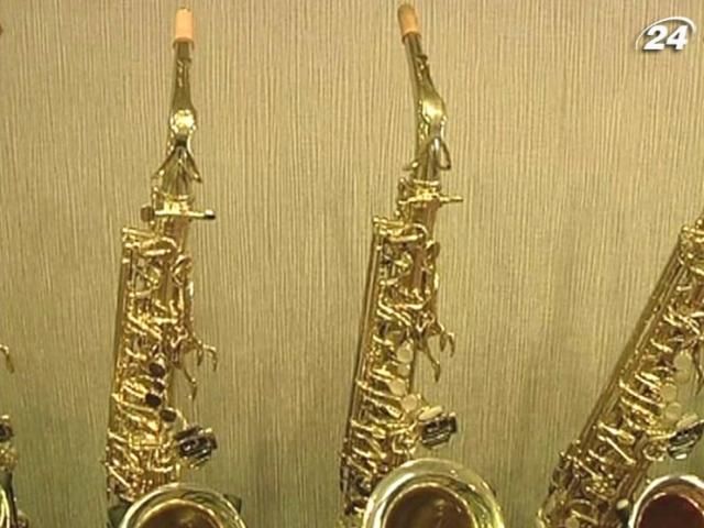 Тайвань боїться, що Китай вироблятиме дешевші саксофони Тайвань боїться, що Китай вироблятиме дешевші саксофони