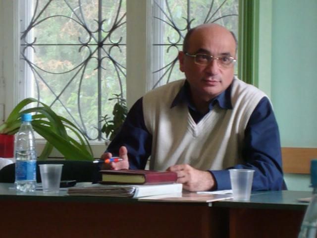 Ректор-регіонал потрапив у ДТП в Сімферополі Ректор-регіонал потрапив у ДТП в Сімферополі