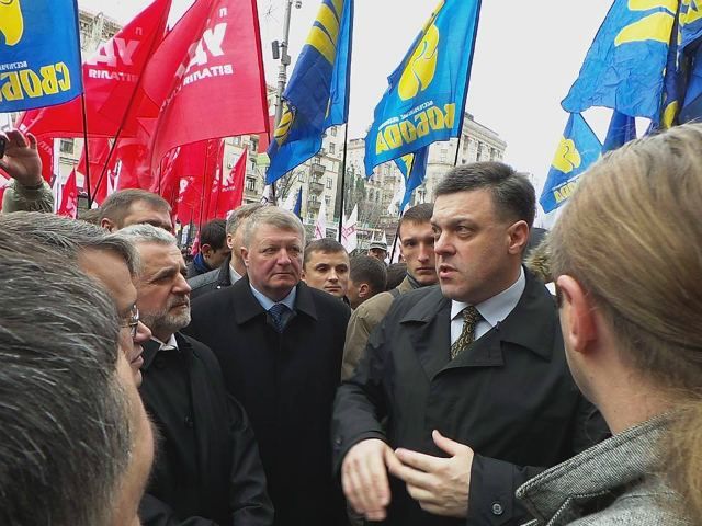 Свободівці хочуть провести засідання фракції в будівлі Київради 