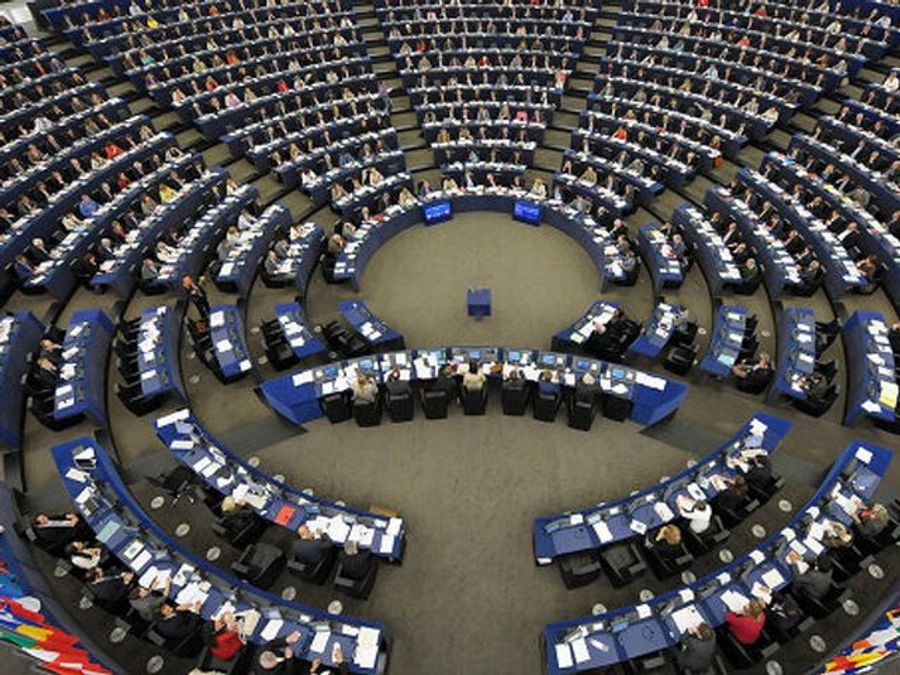 Європарламент рекомендує підписати Угоду з Україною, якщо Київ виконає всі умови Європарламент рекомендує підписати Угоду з Україною, якщо Київ виконає всі умови