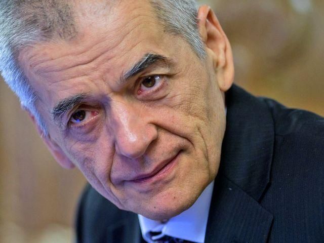 Медведев назначил Онищенко своим помощником Медведев назначил Онищенко своим помощником