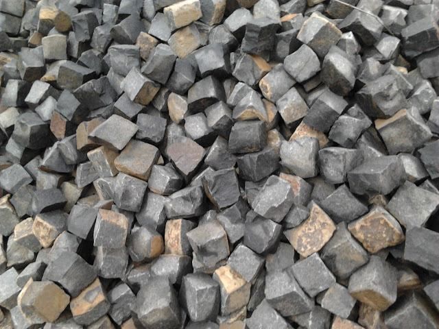 В китайской школе каменная ограда раздавила детей: двое погибли, еще четверо ранены В китайской школе каменная ограда раздавила детей: двое погибли, еще четверо ранены