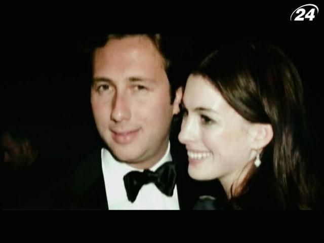 Фольери - мошенник, обвел вокруг пальца Энн Хэтэуэй, Билла Клинтона и Ватикан Фольери - мошенник, обвел вокруг пальца Энн Хэтэуэй, Билла Клинтона и Ватикан