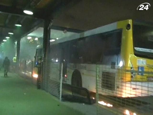 Бразильці спалили автовокзал через високі ціни Бразильці спалили автовокзал через високі ціни