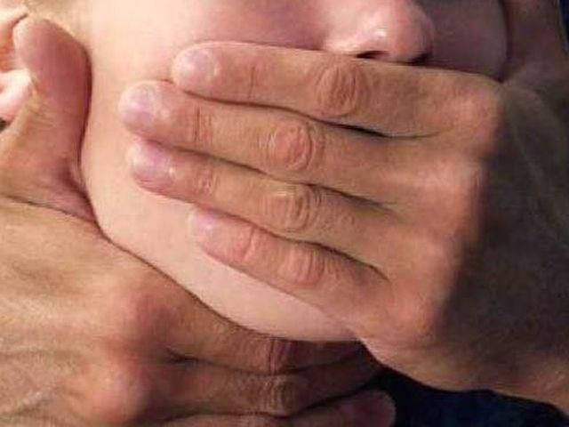 Міліція Дніпропетровщини затримала молодика, який за ніч зґвалтував двох дівчат Міліція Дніпропетровщини затримала молодика, який за ніч зґвалтував двох дівчат