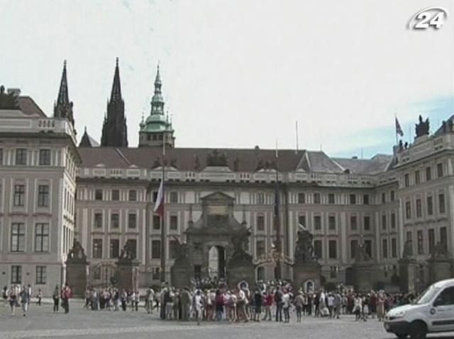 До чеського парламенту пройшло сім партій