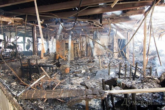 Последствия пожара на одесском рынке (Фото)
