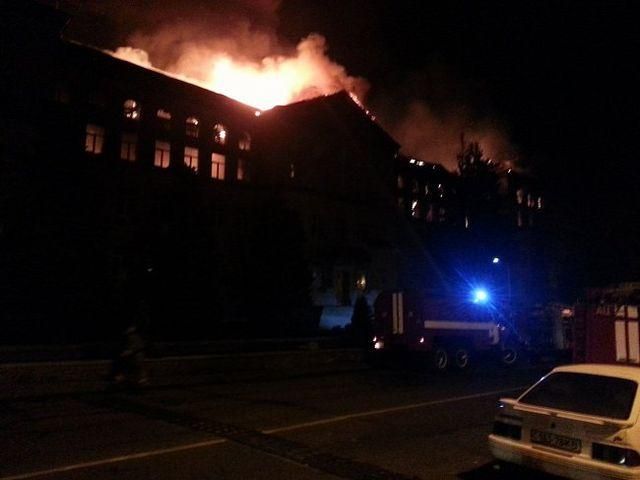 Пожежі в столичному університеті передувала боротьба за землю, – джерело Пожежі в столичному університеті передувала боротьба за землю, – джерело