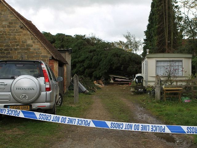 Более 300 тысяч домов остаются без света из-за шторма "Святой Иуда" Более 300 тысяч домов остаются без света из-за шторма "Святой Иуда"