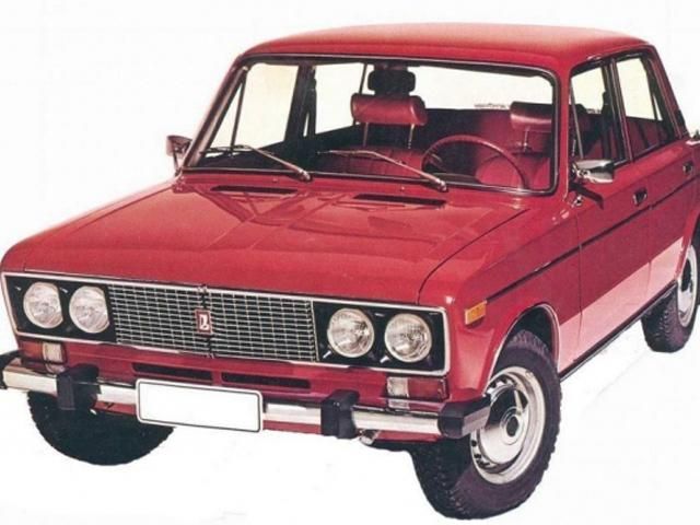 У автопарку Абрамовича від "Жигулів" до Rolls Royce (Фото) У автопарку Абрамовича від "Жигулів" до Rolls Royce (Фото)