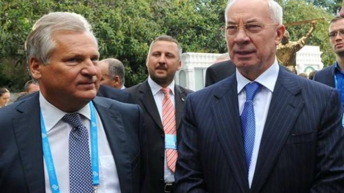 Азаров поговорив з Кваснєвським та Коксом про асоціацію Азаров поговорив з Кваснєвським та Коксом про асоціацію