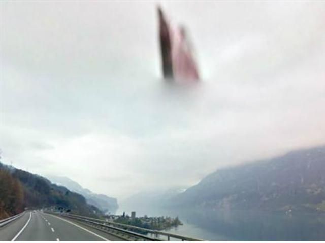 Над Швейцарією побачили Ісуса та Діву Марію (Фото) Над Швейцарією побачили Ісуса та Діву Марію (Фото)