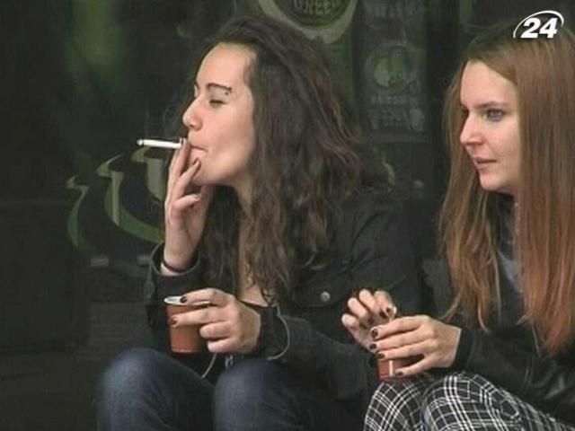 У Нью-Йорку молодшим 21-го року не продадуть жодних цигарок