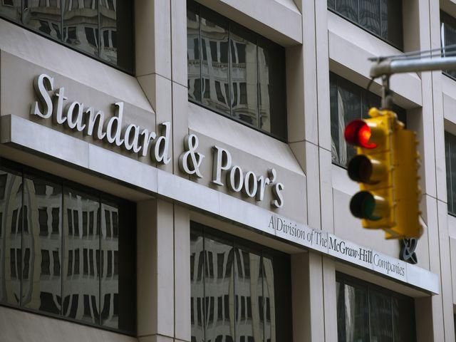Агентство Standard&Poor's знизило кредитний рейтинг України Агентство Standard&Poor's знизило кредитний рейтинг України
