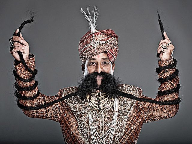 Індієць відростив найдовші у світі вуса (Фото) Індієць відростив найдовші у світі вуса (Фото)