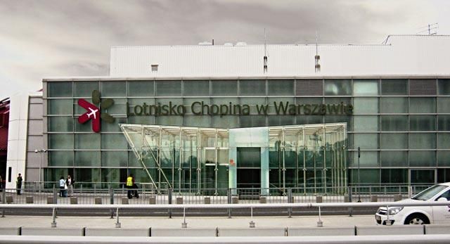 Два кабаны сорвали работу аэропорта в Варшаве