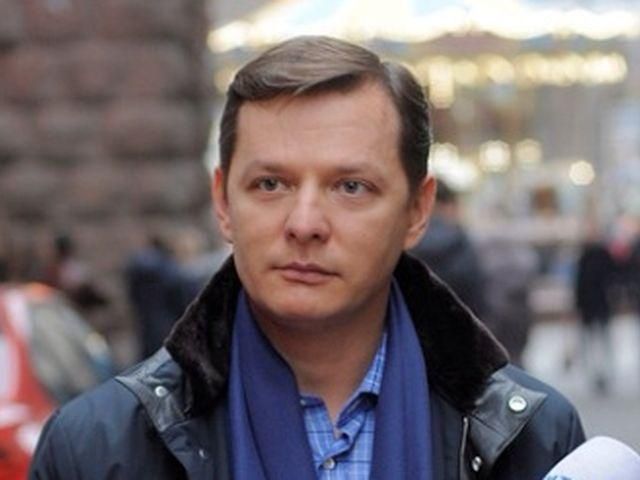 Ляшко поскаржився, що йому не дозволяють агітувати на ринку (Відео) Ляшко поскаржився, що йому не дозволяють агітувати на ринку (Відео)