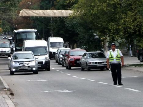 У Донецьку завтра радять не залишати авто без нагляду