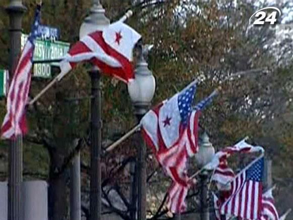 Янукович запевнив США у виборі курсу на ЄС Янукович запевнив США у виборі курсу на ЄС