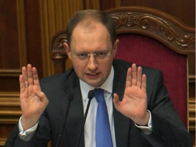 Яценюк уверяет, что из "Батькивщины" никого исключать не будут Яценюк уверяет, что из "Батькивщины" никого исключать не будут