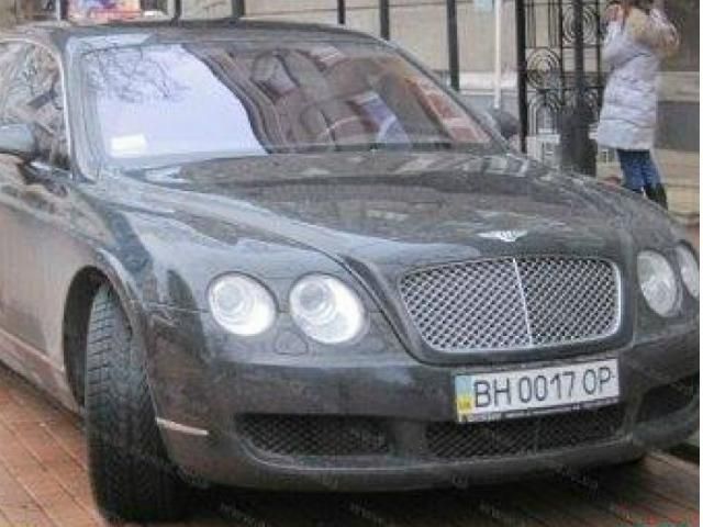 Bentley, яке насмерть збило юнака, належало депутату, - ЗМІ 