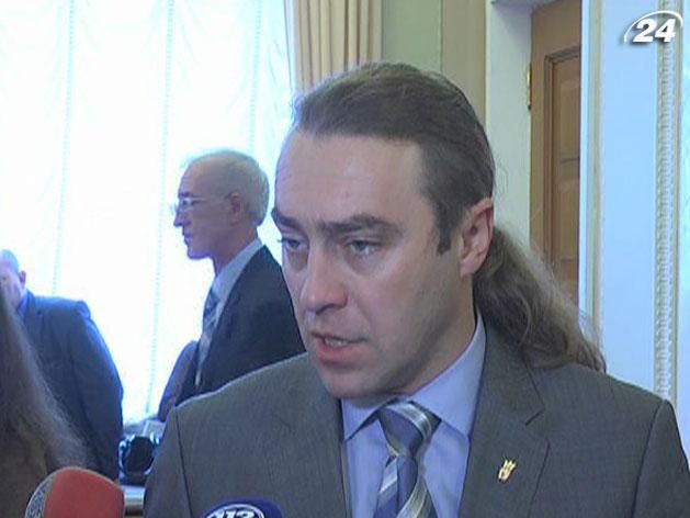 Мирошниченко рассказал, что будет делать "Свобода", когда коммунисты придут с флагами Мирошниченко рассказал, что будет делать "Свобода", когда коммунисты придут с флагами