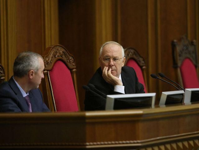 Заради компромісу опозиція підтримала закони про вибори і прокуратуру Заради компромісу опозиція підтримала закони про вибори і прокуратуру