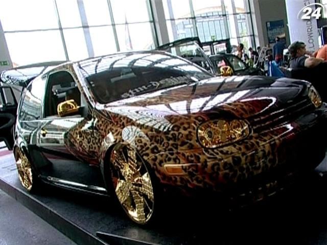 Американський стиль тюнінгу на виставці у Німеччині Американський стиль тюнінгу на виставці у Німеччині