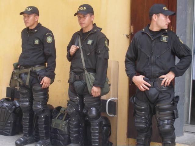 Під час стрілянини в колумбійському барі загинули 8 людей Під час стрілянини в колумбійському барі загинули 8 людей