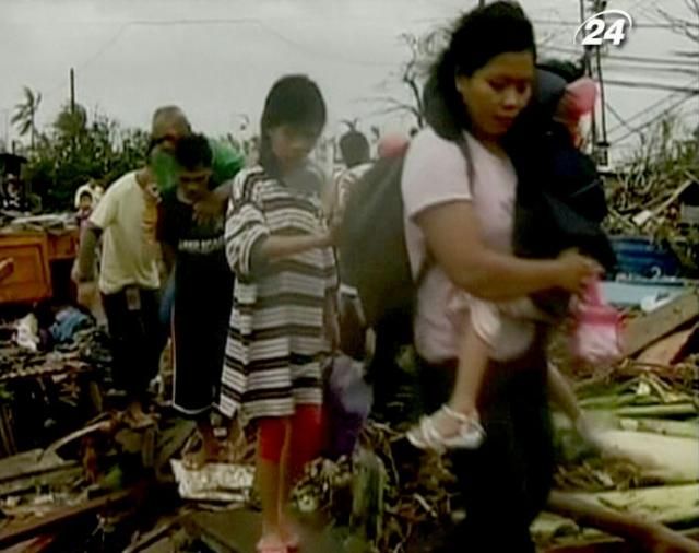 На Филиппинах продолжается спасательная операция после стихии На Филиппинах продолжается спасательная операция после стихии