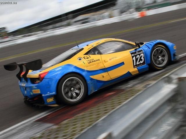 Янукович привітав Ferrari Team Ukraine із нагородами першості Ferrari Challenge Europe 2013 Янукович привітав Ferrari Team Ukraine із нагородами першості Ferrari Challenge Europe 2013