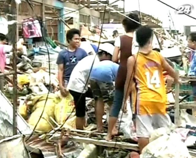 Катастрофічний тайфун досягнув В'єтнаму, - є загиблі Катастрофічний тайфун досягнув В'єтнаму, - є загиблі