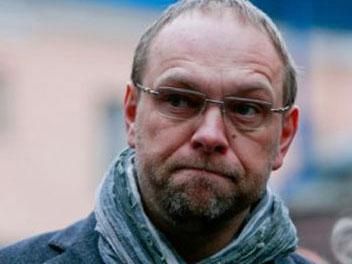 До будівлі ГПУ, де допитують Власенка, приїхав “Беркут” До будівлі ГПУ, де допитують Власенка, приїхав “Беркут”