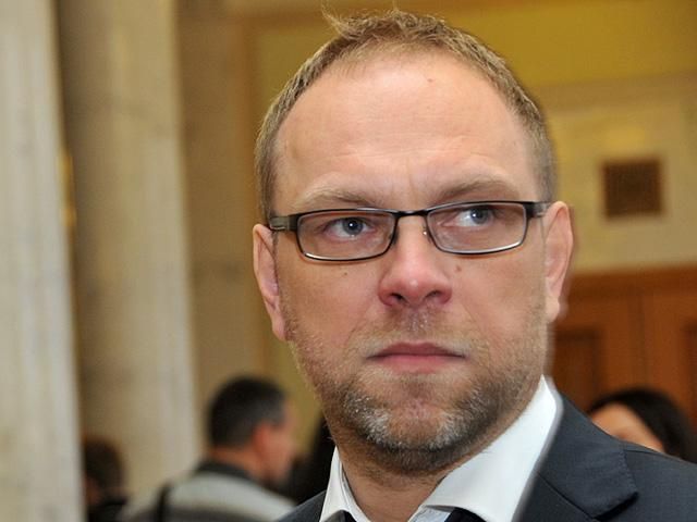 Власенко отказывается от допроса, его могут отпустить Власенко отказывается от допроса, его могут отпустить