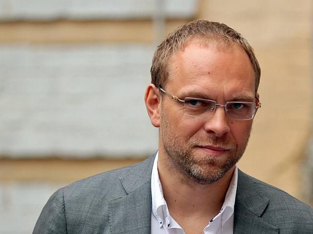 Власенка відпустили, він називає справу проти себе "мильною бульбашкою" Власенка відпустили, він називає справу проти себе "мильною бульбашкою"