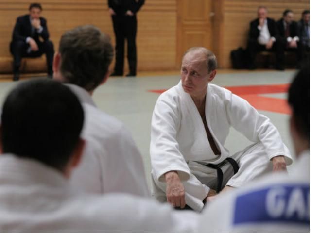 Путін став великим майстром тхеквондо Путін став великим майстром тхеквондо