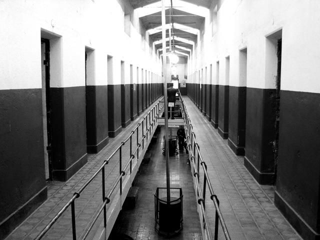 Сын-алкоголик до смерти избил своего старого слепого отца Сын-алкоголик до смерти избил своего старого слепого отца